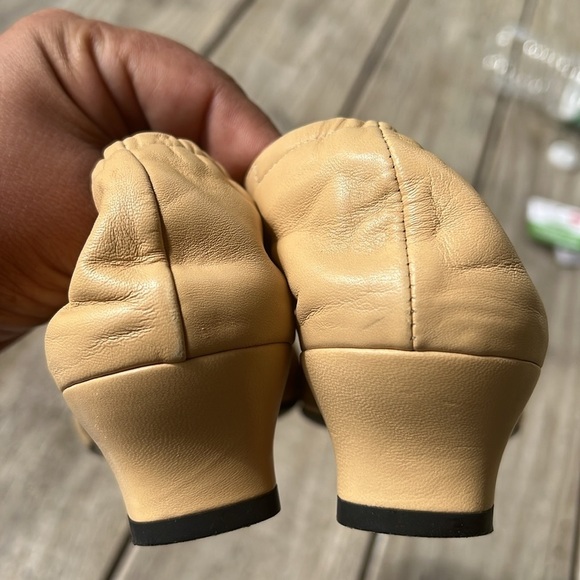 Vero Cuoio Cream Flats - Picture 4 of 9